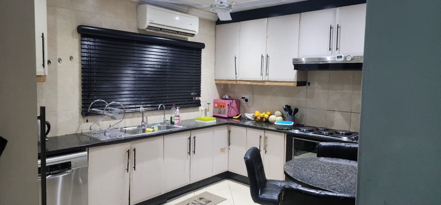6 Bedroom Property for Sale in Zinniaville North West